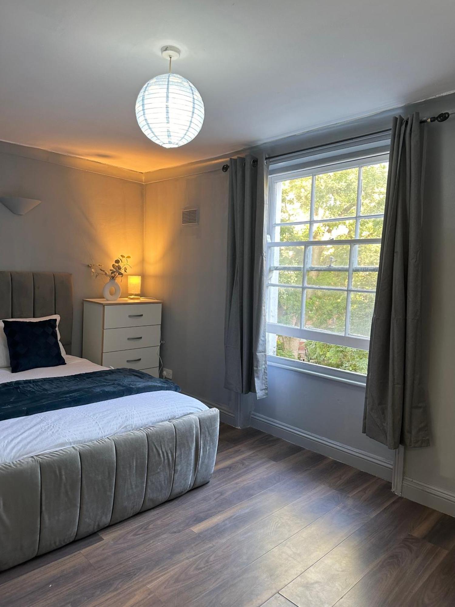 Privatunterkunft Luxury In A 4 Bedroom Flat! 4 Minutes Walk To Kingscross, St Pancras