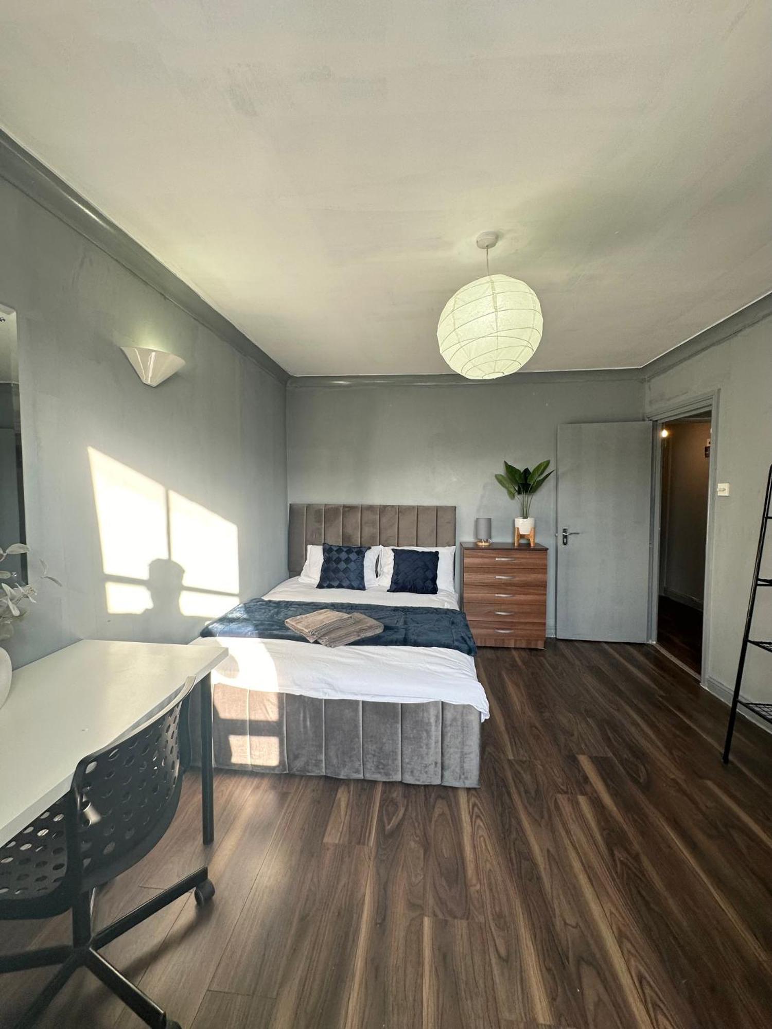 Luxury In A 4 Bedroom Flat! 4 Minutes Walk To Kingscross, St Pancras Privatunterkunft *